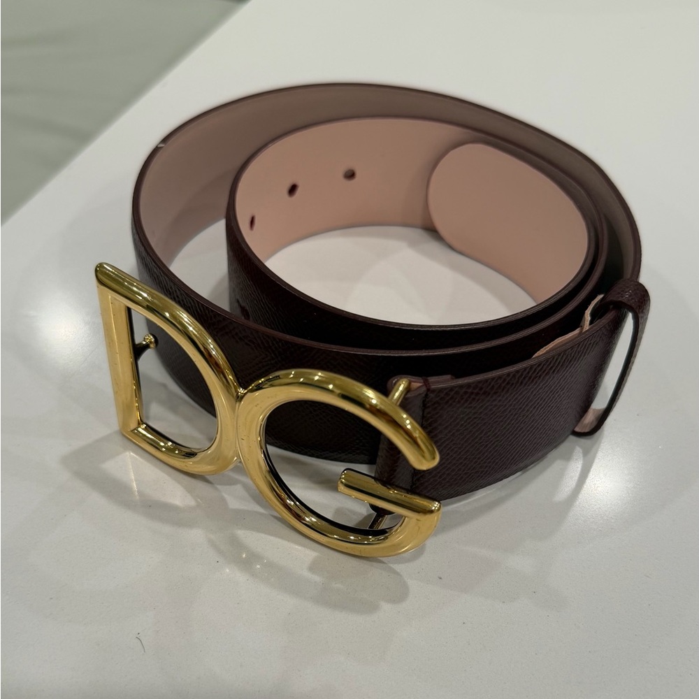 Dolce & Gabbana Burgundy Leather Belt with Gold DG Buckle - Picture 4 of 6